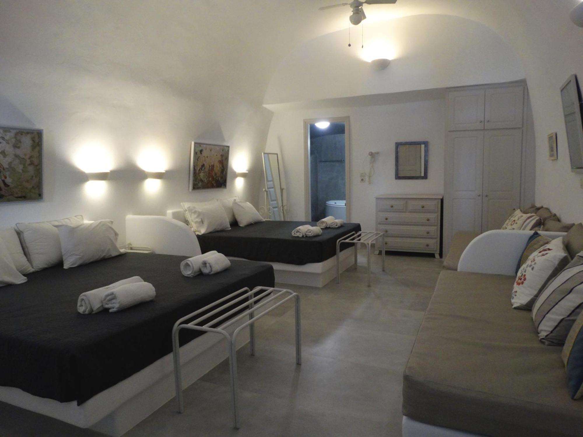 Yposkafo Suites - Villa - Santorini Fira  Esterno foto