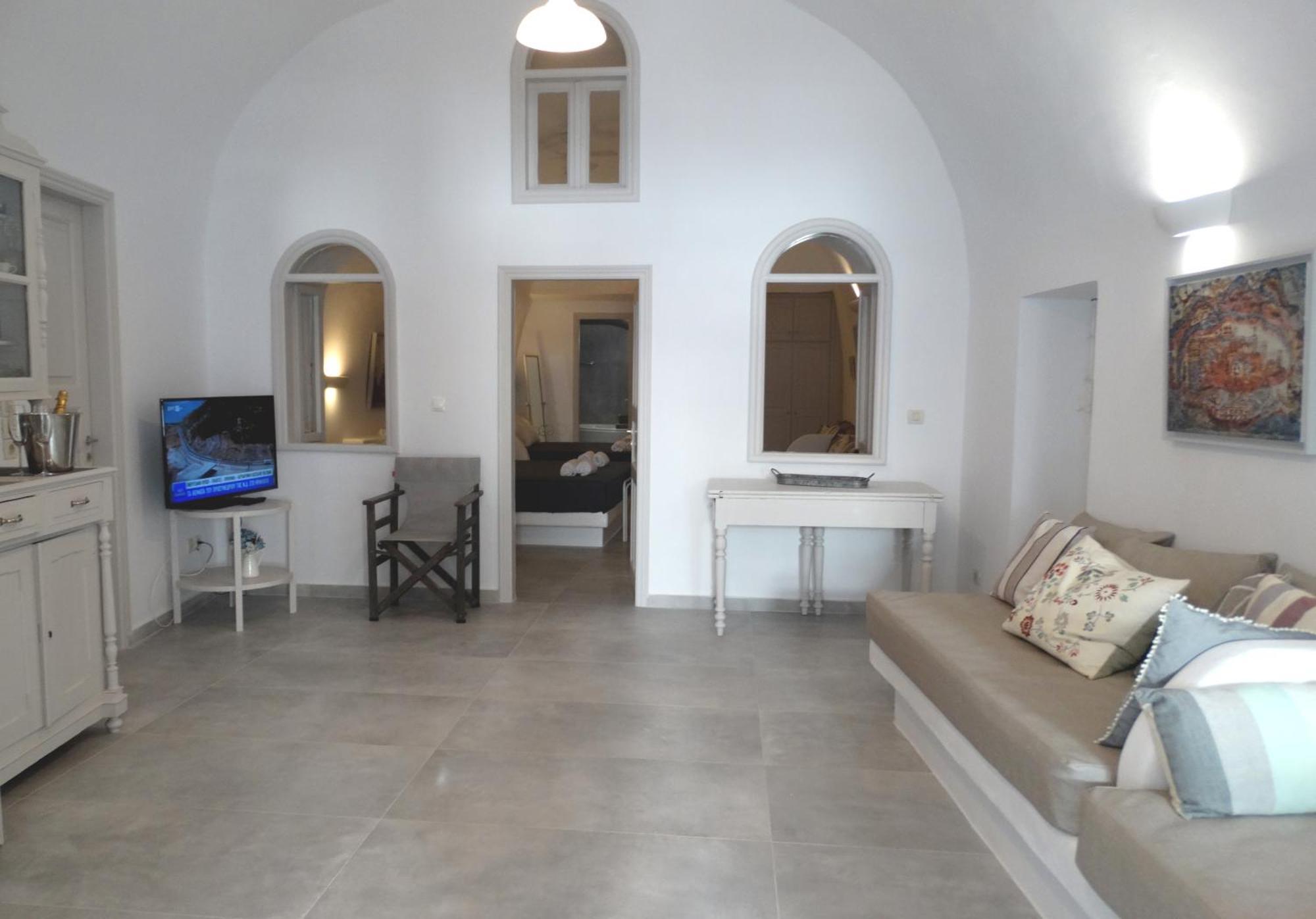 Yposkafo Suites - Villa - Santorini Fira  Esterno foto